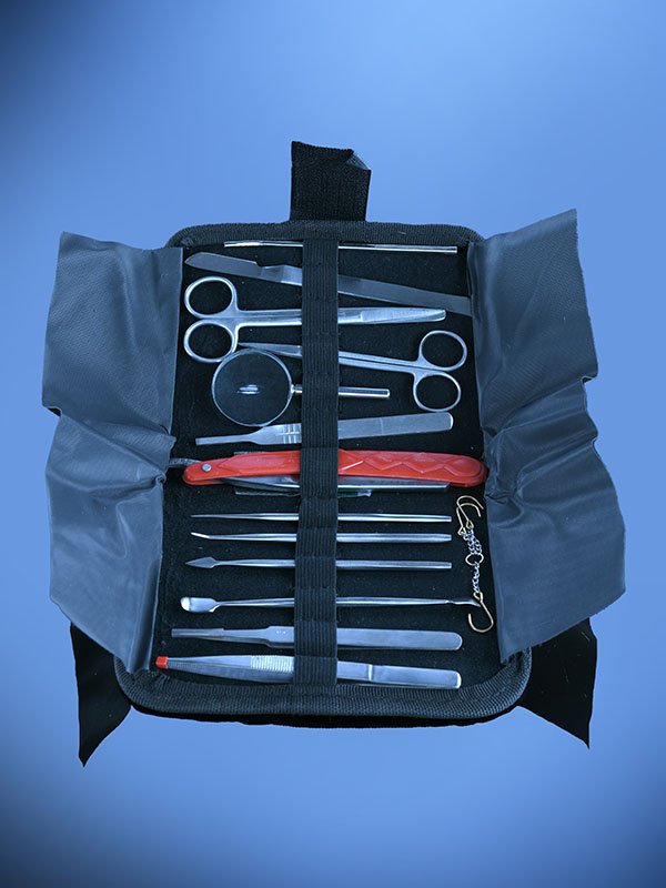 Dissection Kit with 14 Instruments
